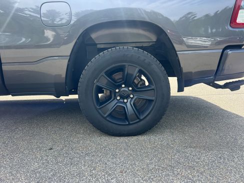 Used 2022 RAM 1500 Big Horn AWD/4WD image 9