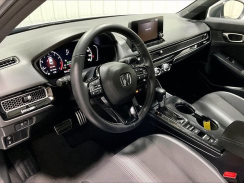 Used 2023 Honda Civic Sport image 14