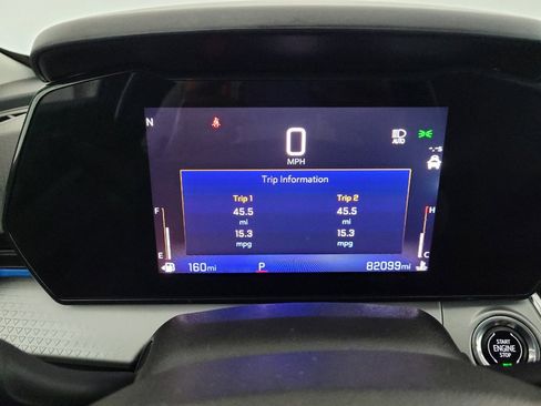 Used 2024 Chevrolet Trax LT w/ Sunroof Package FWD image 23