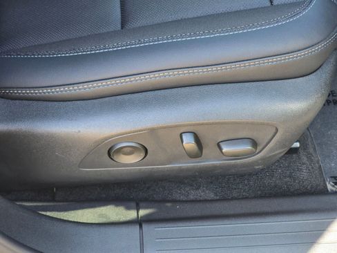 Used 2026 Chevrolet Equinox EV LT w/ Convenience Package II AWD/4WD image 14