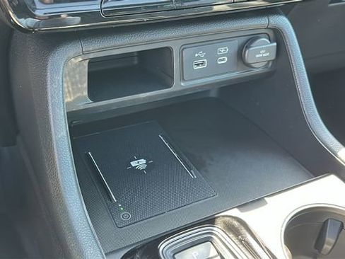 Used 2025 Honda Pilot TrailSport image 19