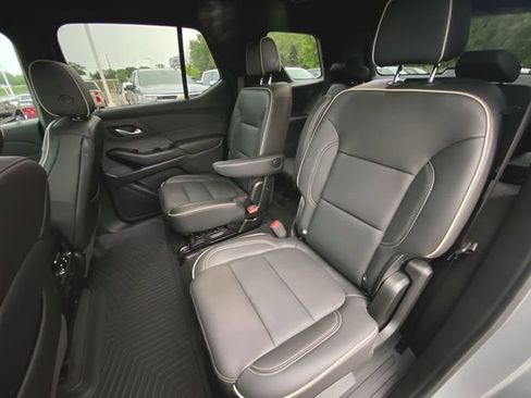 Used 2023 Chevrolet Traverse Premier FWD image 25