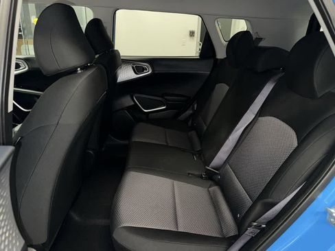 Used 2024 Kia Soul S FWD image 17