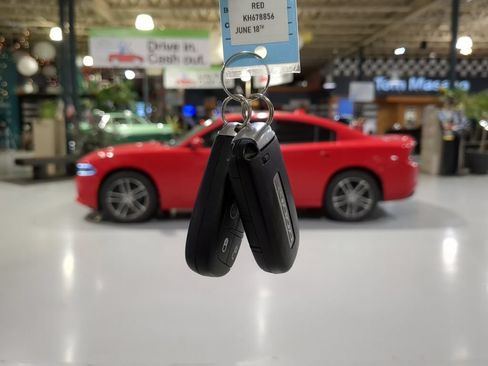 Used 2019 Dodge Charger SXT w/ Plus Group AWD/4WD image 4