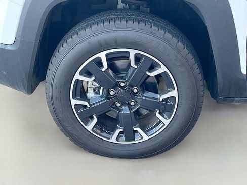 Used 2023 Jeep Renegade Trailhawk image 30