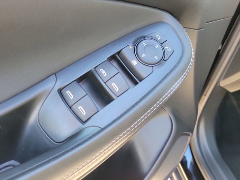 Used 2025 Buick Encore GX Preferred FWD image 17