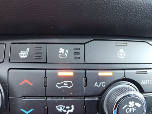 Used 2025 Dodge Durango GT AWD/4WD image 28
