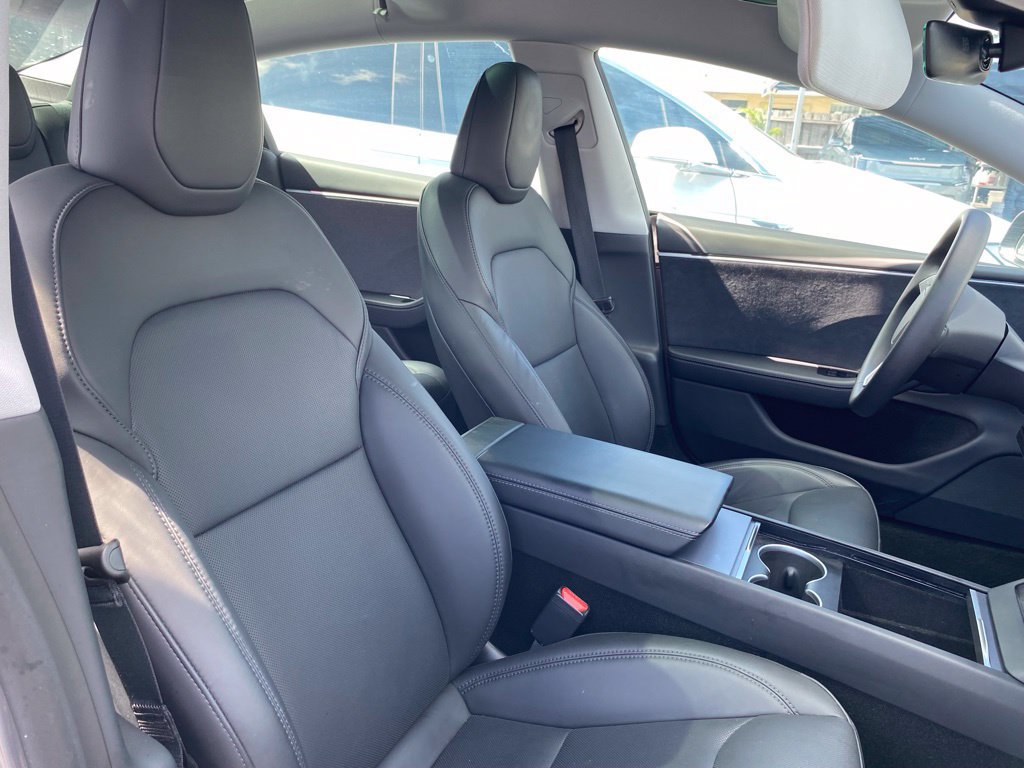 Used 2024 Tesla Model 3 Standard Range RWD image 3