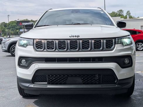 Used 2024 Jeep Compass Latitude AWD/4WD image 9