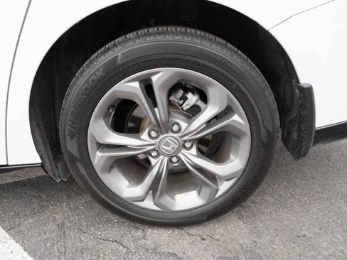 Used 2024 Honda Accord EX-L image 28