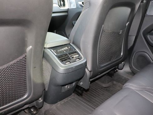 Used 2021 Volvo XC60 T6 Inscription w/ Advanced Package image 16