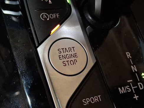 Certified 2024 BMW X4 xDrive30i w/ Premium Package image 16