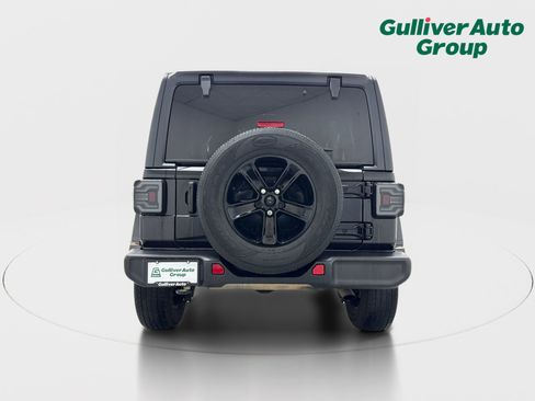 Used 2021 Jeep Wrangler Unlimited Sahara AWD/4WD image 7