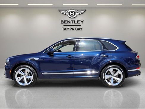 New 2025 Bentley Bentayga Azure V8 image 8