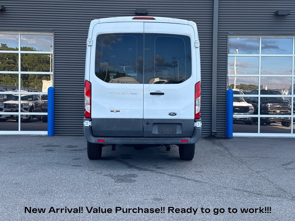 Used 2017 Ford Transit 250 130 Medium Roof RWD image 5