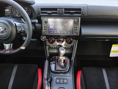 Used 2024 Toyota GR86 TRUENO Edition image 13