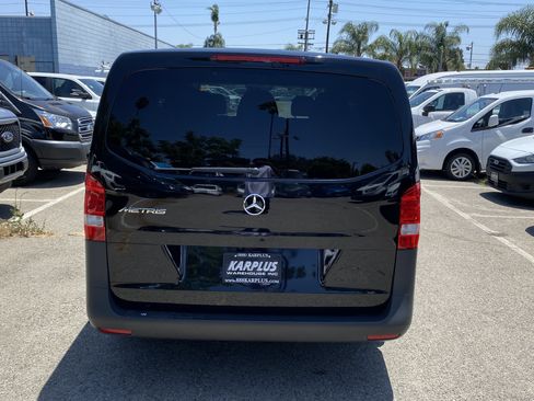 Used 2023 Mercedes-Benz Metris Passenger image 9