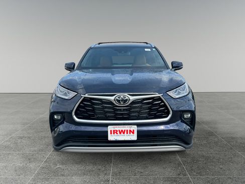 New 2026 Toyota Highlander Platinum AWD/4WD image 8