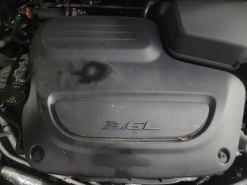 Used 2021 Chrysler Pacifica Touring-L FWD image 30
