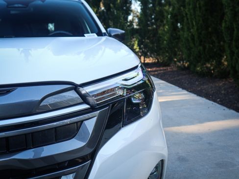 Used 2025 Subaru Forester Premium image 6