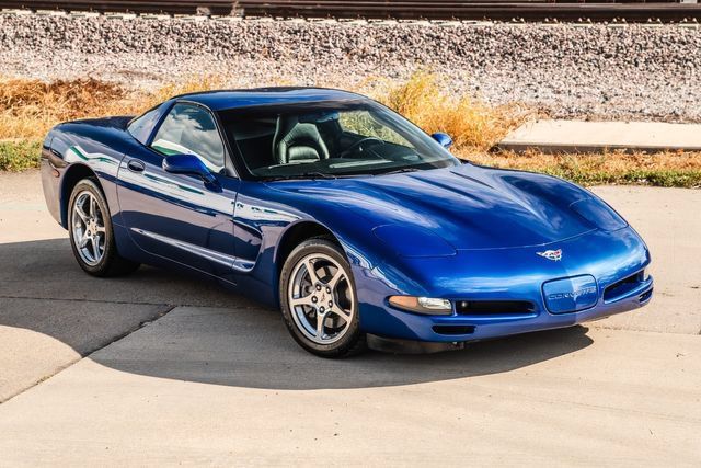 Used 2003 Chevrolet Corvette Coupe w/ Preferred Equipment Group RWD image 34