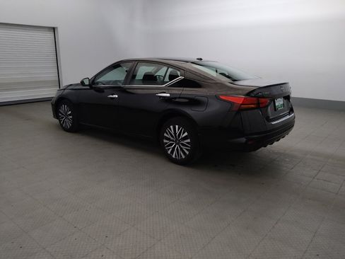 Used 2023 Nissan Altima 2.5 SV AWD/4WD image 3
