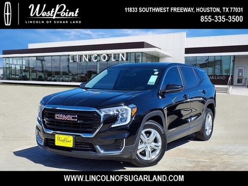 Used 2024 GMC Terrain SLE image 1
