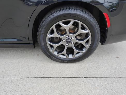 Used 2018 Chrysler 300 S w/ S Model Appearance Package AWD/4WD image 24