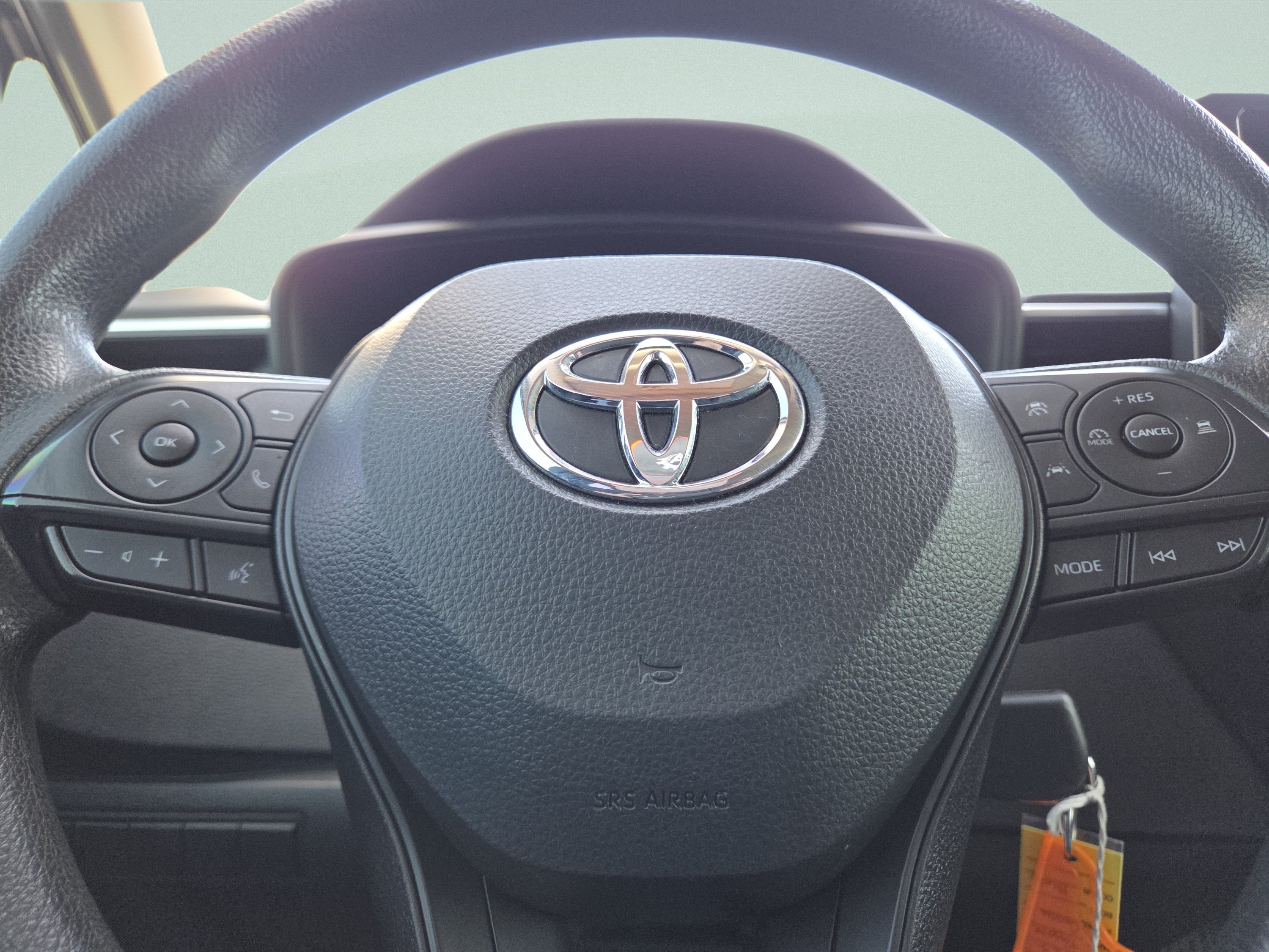 Used 2023 Toyota Corolla LE w/ Carpet Mat Package (TMS) FWD image 28