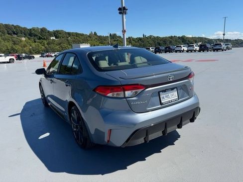 Certified 2026 Toyota Corolla SE AWD/4WD image 9