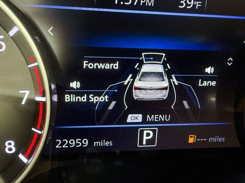 Used 2022 Nissan Sentra SR w/ Trunk Package image 33