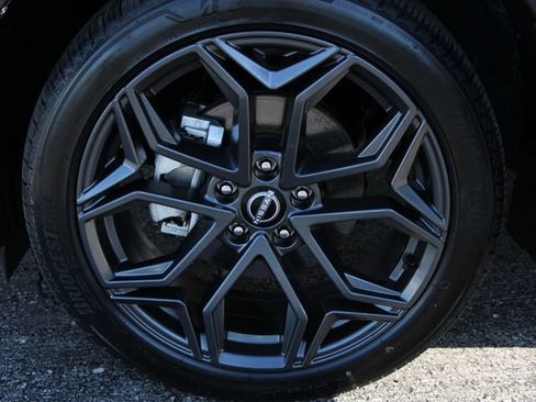 Certified 2025 Nissan Kicks SR AWD/4WD image 13