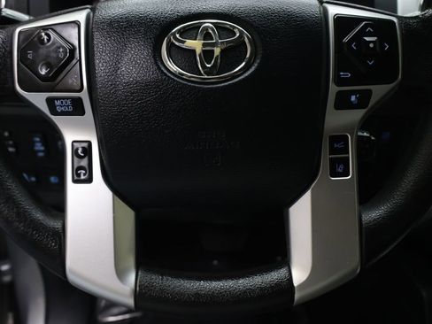 Used 2018 Toyota Tundra SR5 w/ SR5 Upgrade Package AWD/4WD image 19