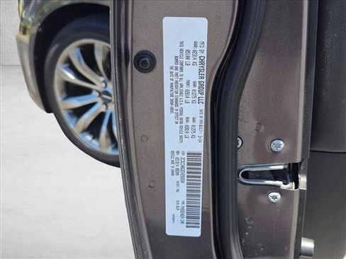 Used 2014 Chrysler 300 S RWD image 22