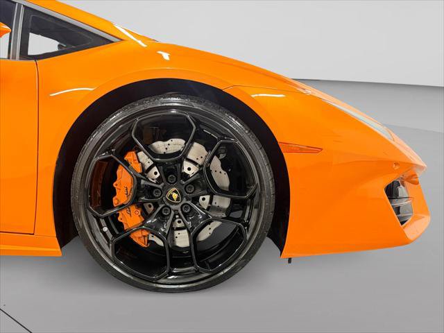 Used 2019 Lamborghini Huracan LP 580-2 RWD image 26
