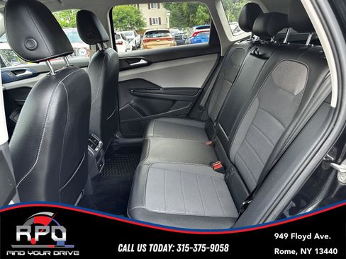 Used 2022 Volkswagen Taos SE AWD/4WD image 28
