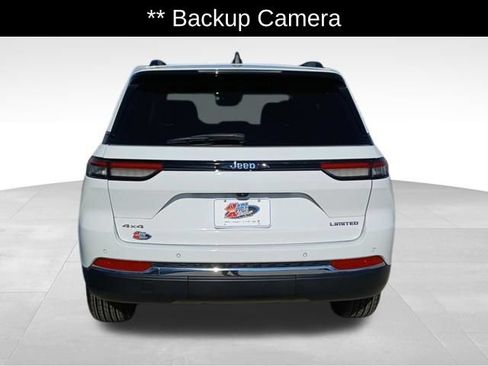 Used 2023 Jeep Grand Cherokee Limited AWD/4WD image 5