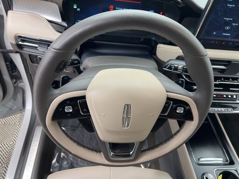 Used 2023 Lincoln Corsair AWD w/ Equipment Group 101A image 22