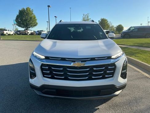 Used 2025 Chevrolet Equinox LT w/ Convenience Package II AWD/4WD image 9
