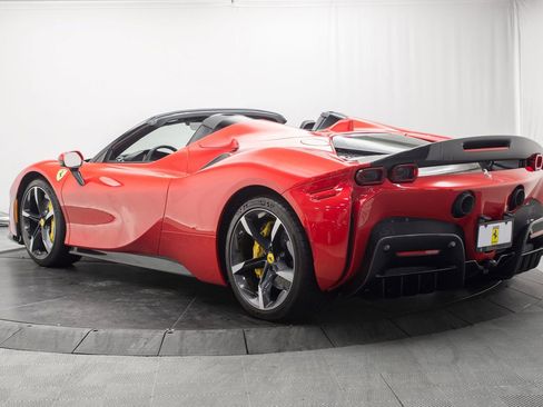 Used 2022 Ferrari SF90 Spider AWD/4WD image 7