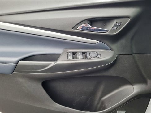 Used 2022 Chevrolet Bolt EUV Premier w/ Sun & Sound Package image 22
