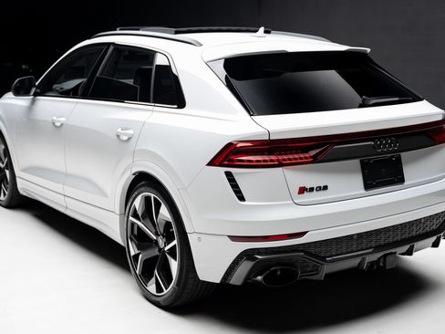 Used 2023 Audi RS Q8 AWD/4WD image 25