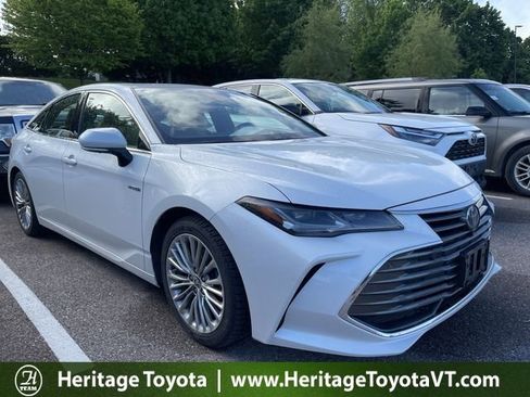 Used 2020 Toyota Avalon Limited w/ Advanced Safety Package FWD image 1