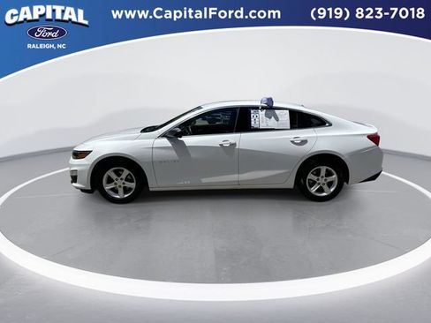 Used 2023 Chevrolet Malibu LS FWD image 5