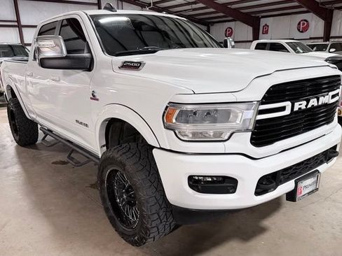 Used 2024 RAM 2500 Laramie AWD/4WD image 2