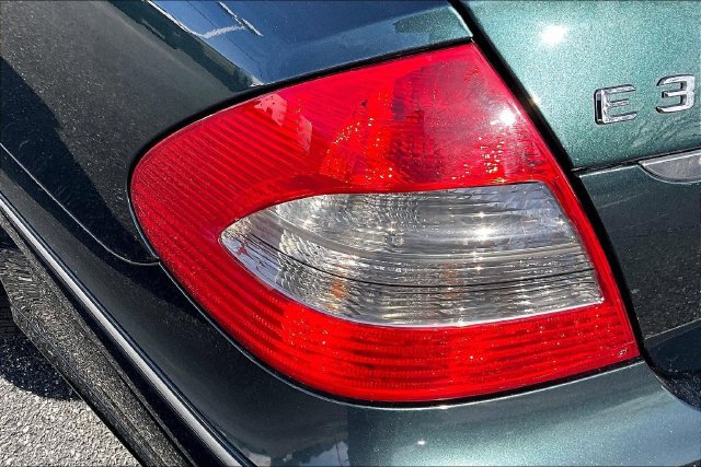 Used 2007 Mercedes-Benz E 350 Sedan image 21