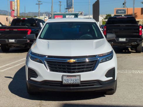 Certified 2022 Chevrolet Equinox LS w/ LS Convenience Package image 2