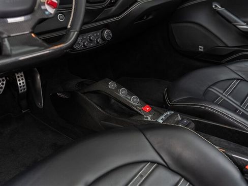 Used 2017 Ferrari 488 Spider RWD image 90