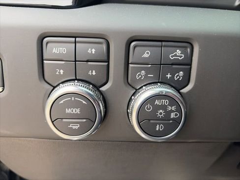 Used 2025 GMC Sierra 2500 AT4X w/ AT4X AEV Edition image 8