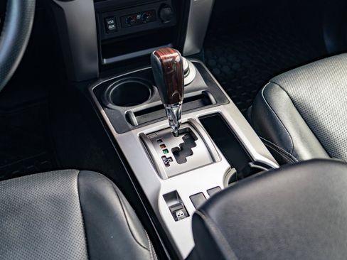 Used 2019 Toyota 4Runner SR5 AWD/4WD image 26
